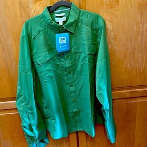 New with tags
Coolibar SPF 50 green button up men’s sun shirt